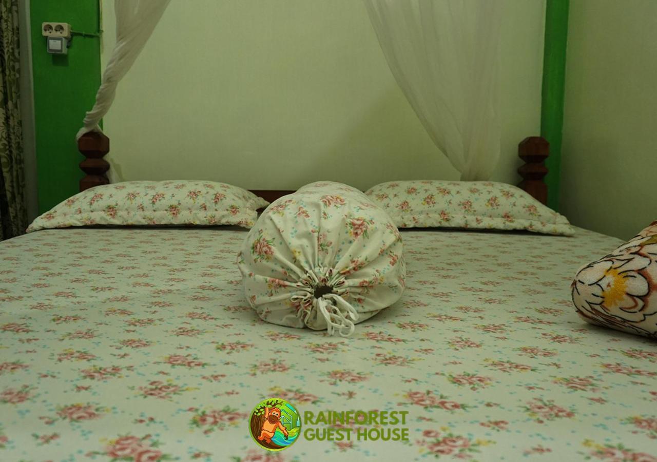 Rain Forest Guest House And Jungle Trekking Bukit Lawang Camera foto