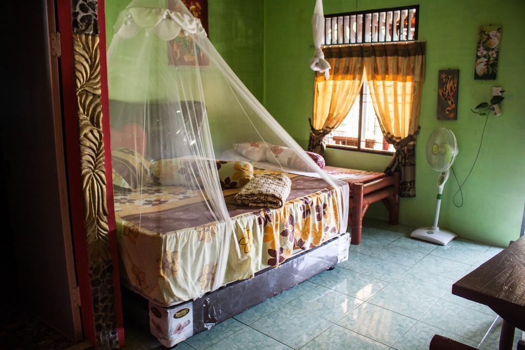 Rain Forest Guest House And Jungle Trekking Bukit Lawang Esterno foto