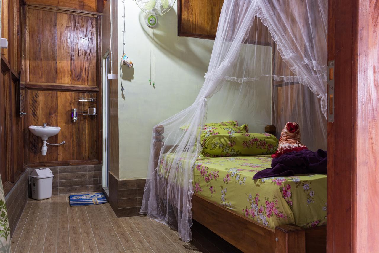 Rain Forest Guest House And Jungle Trekking Bukit Lawang Esterno foto