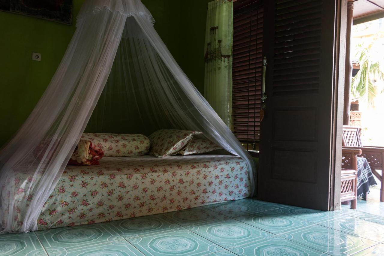 Rain Forest Guest House And Jungle Trekking Bukit Lawang Esterno foto